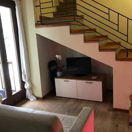 アパート La Maison Di ラ・トゥイール
